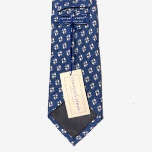 Vineyard Vines Tie
